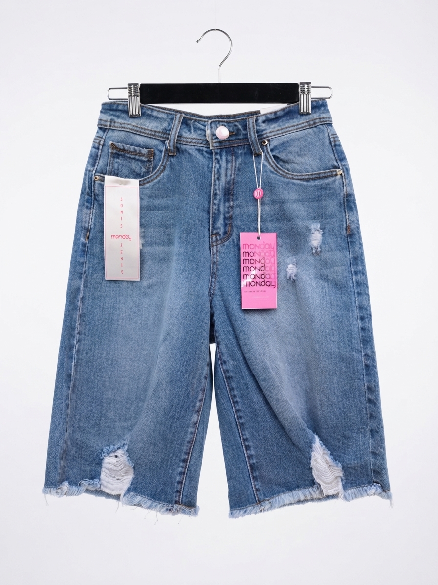 BERMUDA JORT "MONDAY" DISTRESSED HEM & RIPS (MEDIUM WASH)