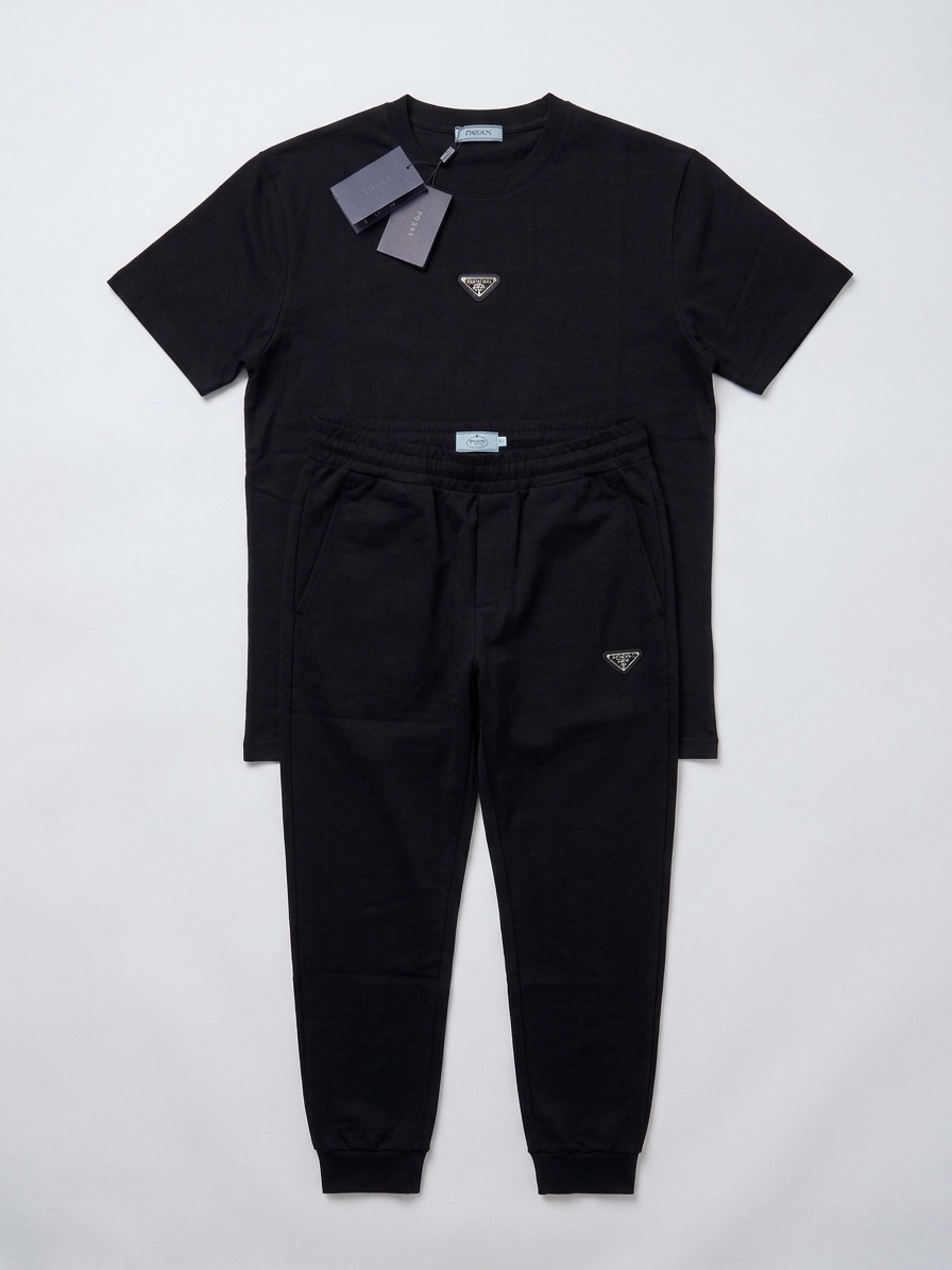 TRACKSUIT "PRADA" SHORT-SLEEVE T-SHIRT & JOGGER LUXURY CASUAL SET MULTI-COLOR PACK (VARIANTE NEGRO Y BLANCO)